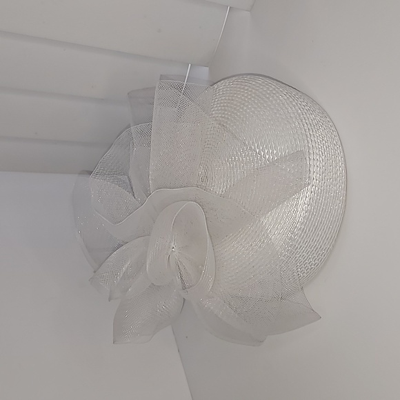 Women's Church/Special Events Hat All White - Picture 8 of 12